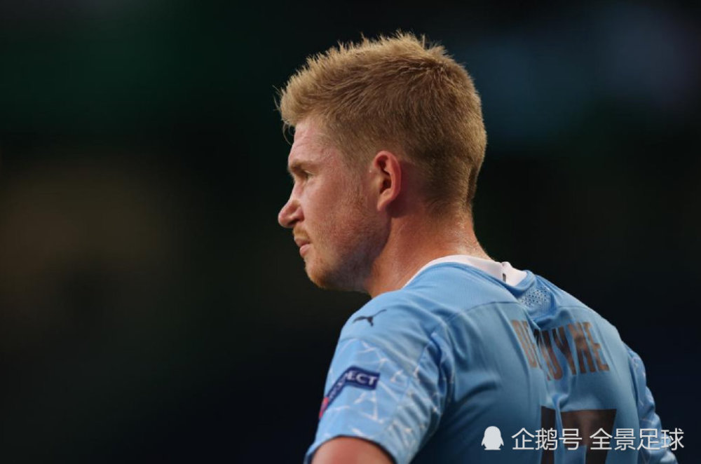 山东泰山推出官方授权球星卡，每盒售价698元