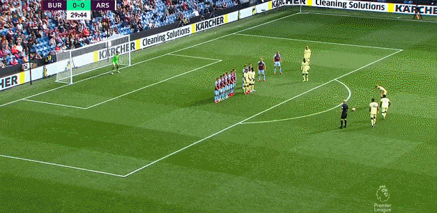 K联赛球队浦项铁人官方社媒账号发布公告称，球队中...