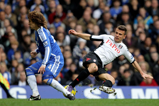 梅西太内向了，主持人说第一句就想拿着奖杯走，不到三年拿四冠