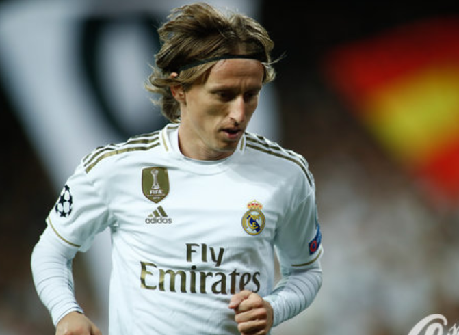 里夫斯说自己扣篮比东契奇多！后者回应：他不抢篮板也不防守